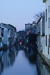 《装甲核心6》限定收藏版内容公开 机甲雕像精致极品